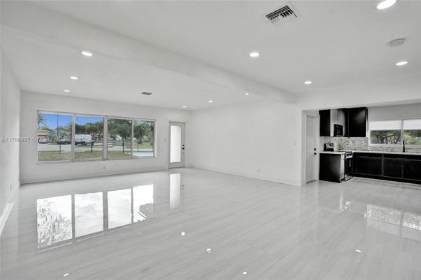 Empty room, Interior, Kitchen, Recessed Lighting