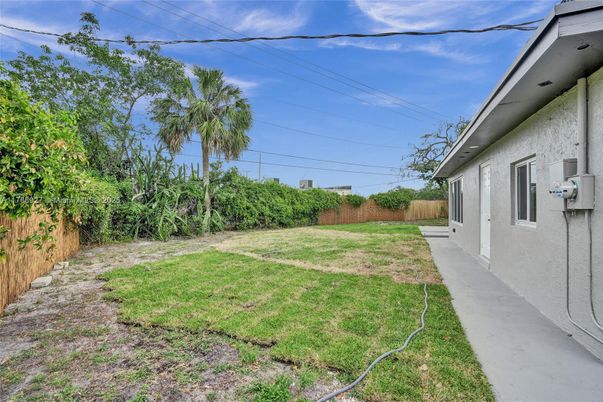 Backyard, Exterior