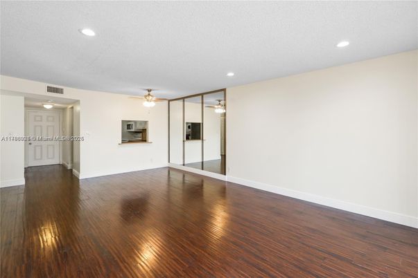 Empty room, Interior, Recessed Lighting, Wood Texture Flooring
