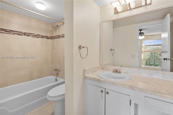 Bathroom, Interior, Tile Countertops