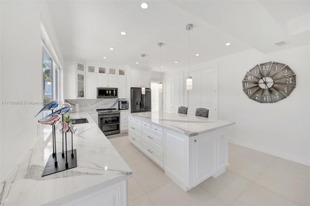 Interior, Kitchen, Pendant Lights, Recessed Lighting, Stainless Steel Appliances