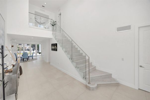 Dining room, Interior, Recessed Lighting