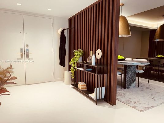 Dining room, Interior, Pendant Lights, Recessed Lighting