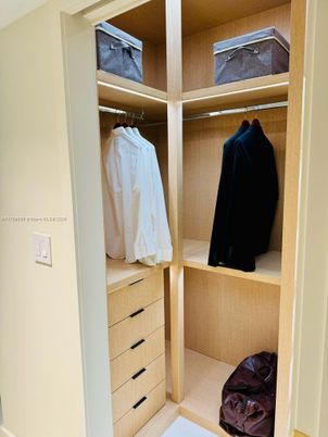 Interior, Walk-in Closets