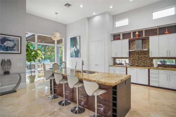 Dining room, Interior, Kitchen, Pendant Lights, Recessed Lighting