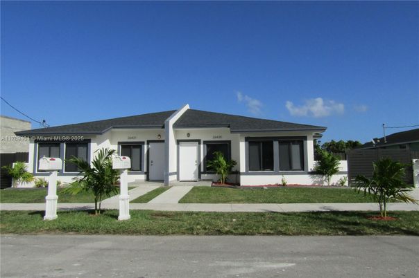 Attached, Backyard, Exterior, Facade, Ranch
