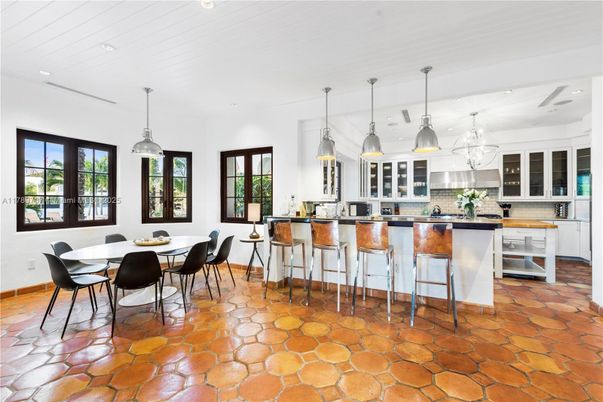 Dining room, Interior, Kitchen, Pendant Lights, Recessed Lighting