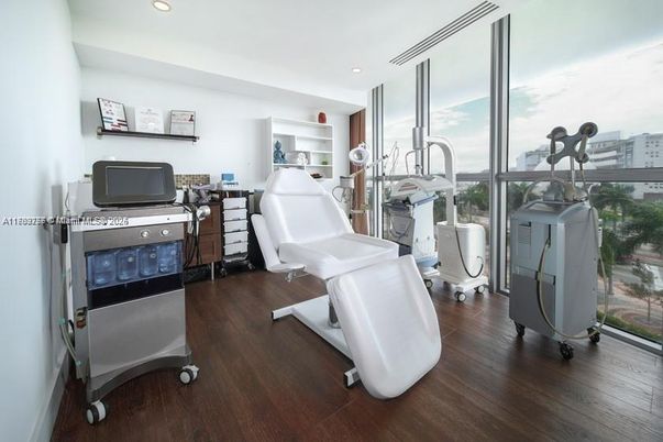 Fitness Equipment, Gym, Interior, Recessed Lighting, Wood Texture Flooring