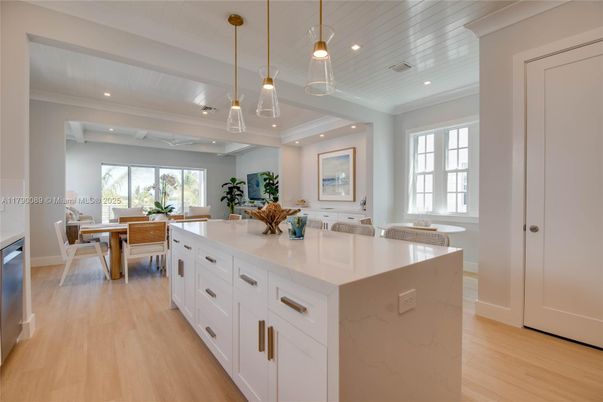 Dining room, Interior, Kitchen, Pendant Lights, Recessed Lighting, Wood Texture Flooring
