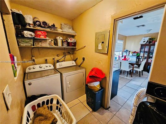 Dining room, Interior, Washer