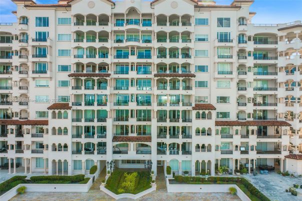 Exterior, Facade, Condo Building