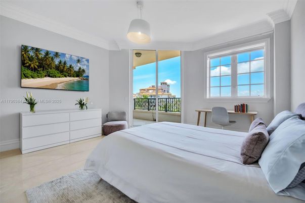 Bedroom, Interior, Pendant Lights