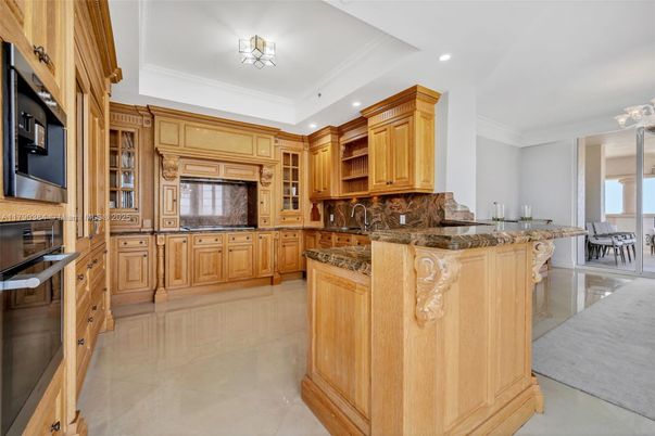 Dining room, Interior, Kitchen, Recessed Lighting