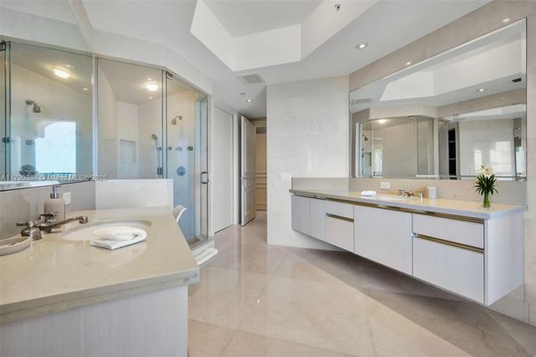Bathroom, Dual Sink Vanities, Glass Shower, Interior, Recessed Lighting