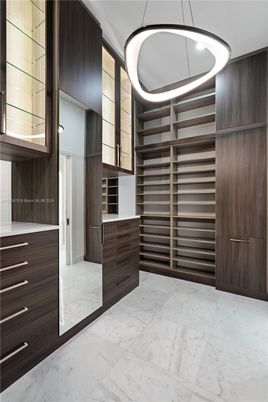 Interior, Marble, Pendant Lights, Recessed Lighting, Walk-in Closets