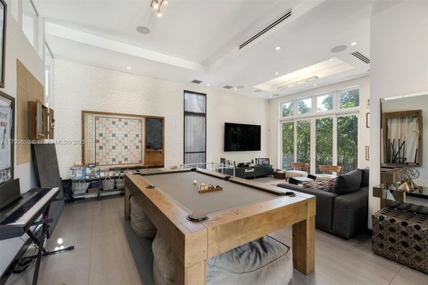 Billiard Table, Game Room, Interior, Living room, Recessed Lighting, Wood Texture Flooring