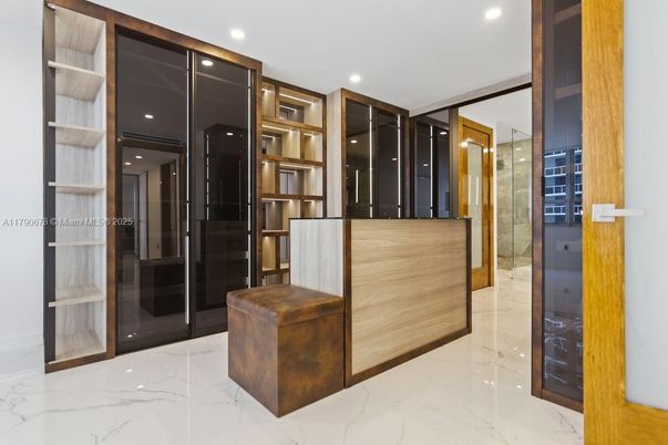 Interior, Marble, Recessed Lighting, Walk-in Closets