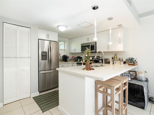 Interior, Kitchen, Pendant Lights, Stainless Steel Appliances