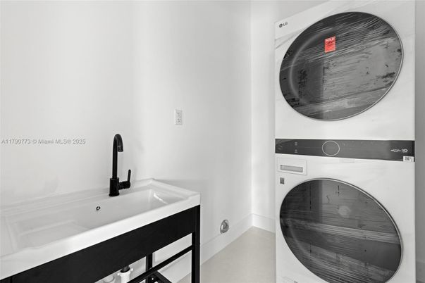 Interior, Utility Closets, Washer
