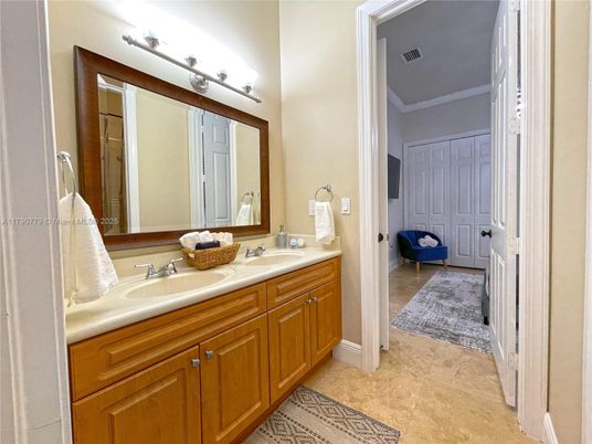 Bathroom, Dual Sink Vanities, Interior