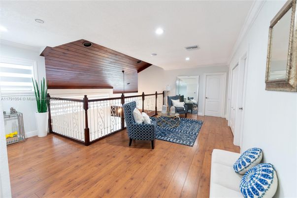Interior, Living room, Recessed Lighting, Wooden Ceilings, Wood Texture Flooring
