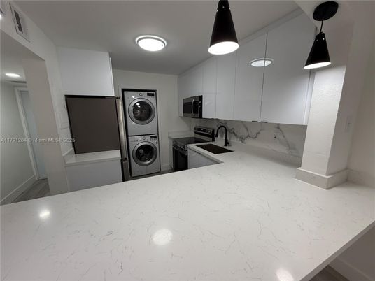Interior, Kitchen, Pendant Lights