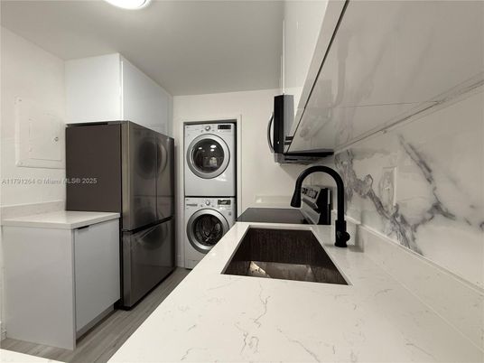 Interior, Recessed Lighting, Washer