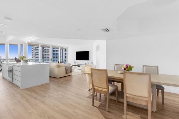 Dining room, Interior, Kitchen, Living room, Recessed Lighting, Wood Texture Flooring