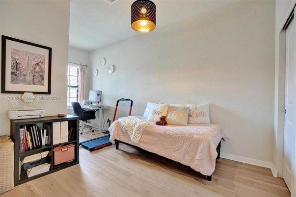 Bedroom, Home Office, Interior, Wood Texture Flooring