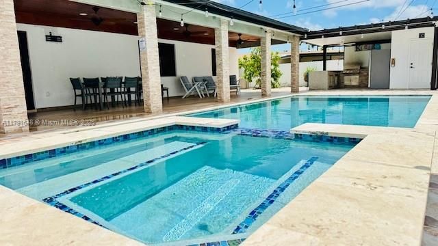 Exterior, Interior, Pool