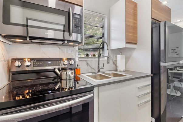 Interior, Kitchen, Stainless Steel Appliances