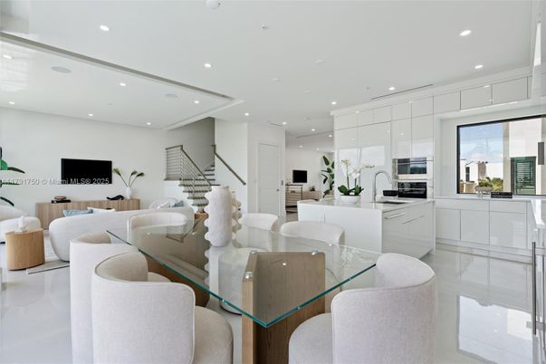 Dining room, Interior, Kitchen, Living room, Recessed Lighting