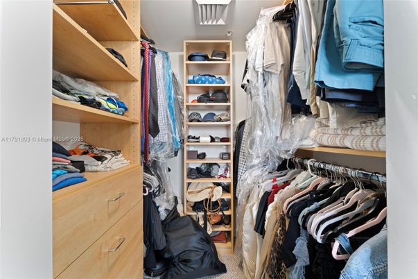 Interior, Walk-in Closets
