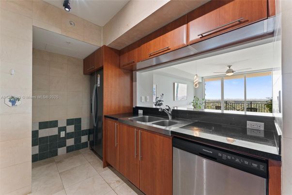 Interior, Kitchen, Pendant Lights, Stainless Steel Appliances