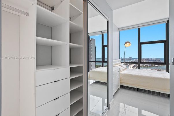 Bedroom, Interior, Water