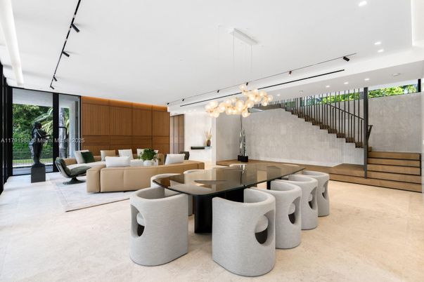 Dining room, Interior, Living room, Pendant Lights, Recessed Lighting