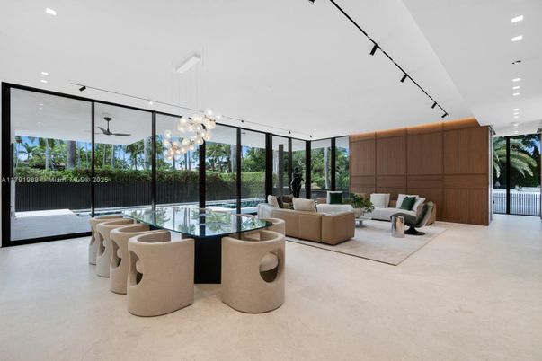 Dining room, Interior, Living room, Pendant Lights, Recessed Lighting