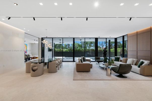 Dining room, Interior, Living room, Pendant Lights, Recessed Lighting