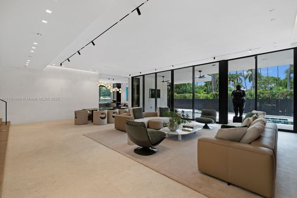 Dining room, Interior, Living room, Pendant Lights, Recessed Lighting