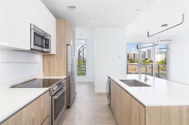 Interior, Kitchen, Pendant Lights, Recessed Lighting, Washer, Wood Texture Flooring
