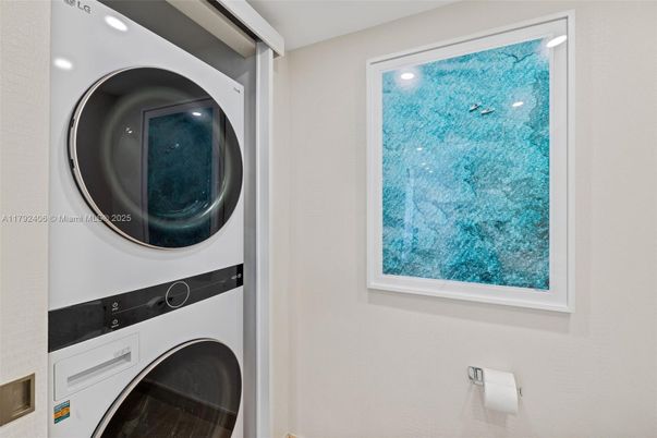 Interior, Recessed Lighting, Utility Closets, Washer