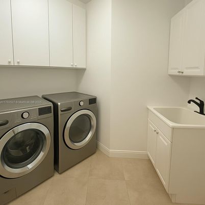 Interior, Washer