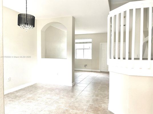 Empty room, Interior, Pendant Lights