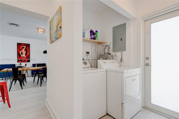 Dining room, Interior, Washer, Wood Texture Flooring