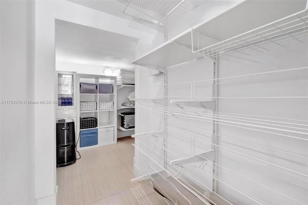 Interior, Walk-in Closets