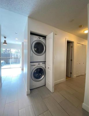 Interior, Recessed Lighting, Utility Closets, Washer