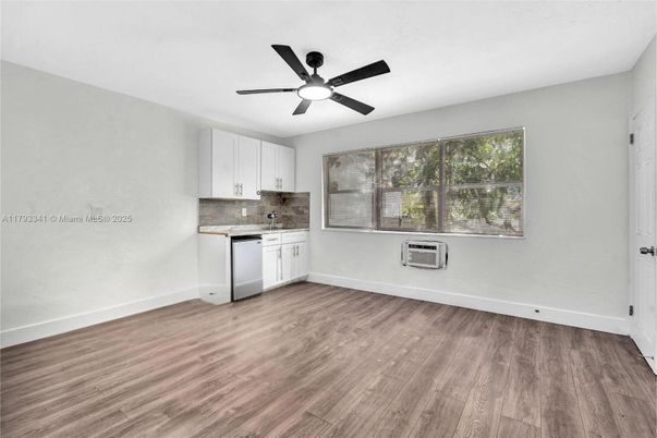 Empty room, Interior, Kitchen, Wood Texture Flooring