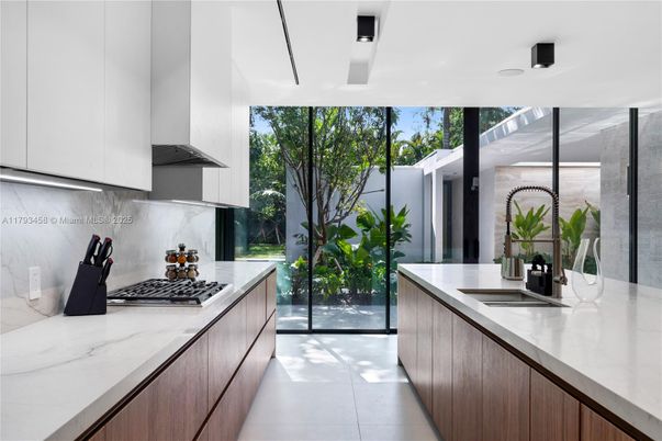 Interior, Kitchen, Recessed Lighting