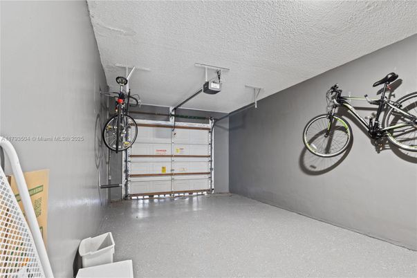 Garage, Interior
