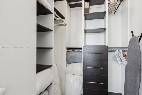 Interior, Walk-in Closets